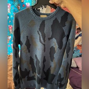 ROEBUCK, Sweater Good condition. Blue, Navy Blue, and Gray. GOOD PRICE